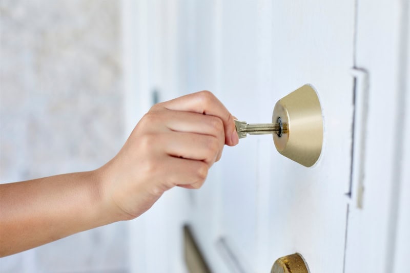 Cambiar una cerradura antigua